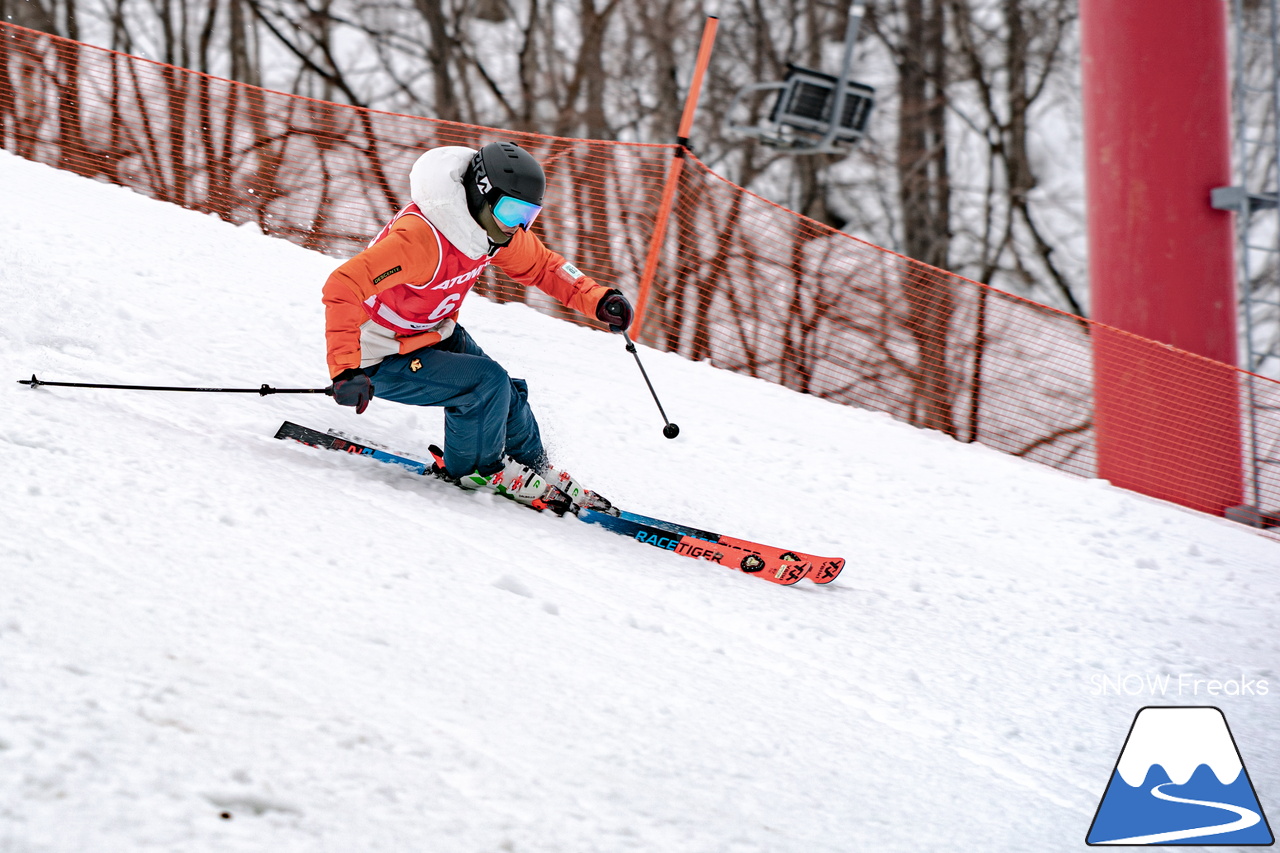 なんと約10年ぶりの「技術選」撮影?! PREMIER SKI ACADEMY presents 『2026プレミアカップ・スキー技術選』レポート！｜朝里川温泉スキー場